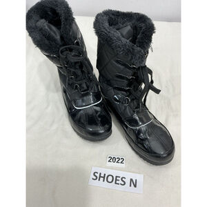 Womans Alpine Design Black Quilted Lace Up Snow Boots Size 8